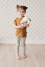 Load image into Gallery viewer, Greta Griffin Floral Leggings
