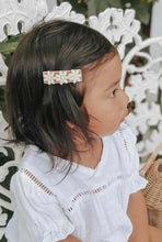 Load image into Gallery viewer, Velvet Floral Clip
