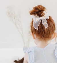 Load image into Gallery viewer, Mini Fleur Daisy
