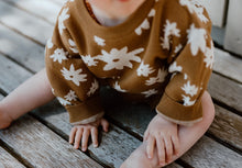 Load image into Gallery viewer, Winter Garden Pull Over

