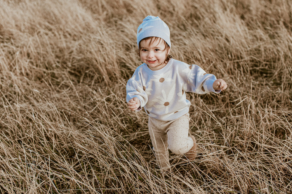 Dusty Sky Daisy Pull Over